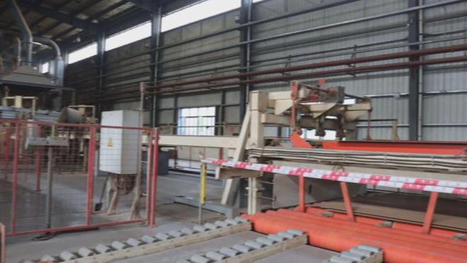 贵港平南实施产业转型，推动木业智能制造升级